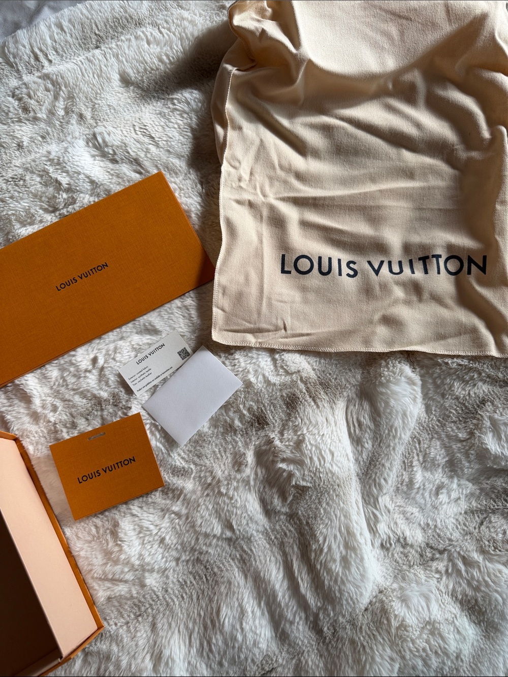 Accessories Box with Brand Label - Picture 6 of 6